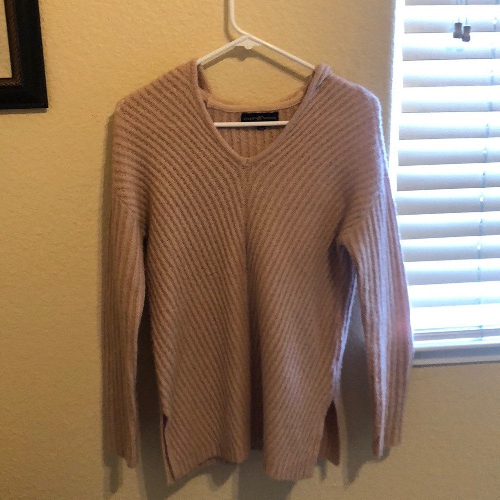 Light pink hoodie sweater